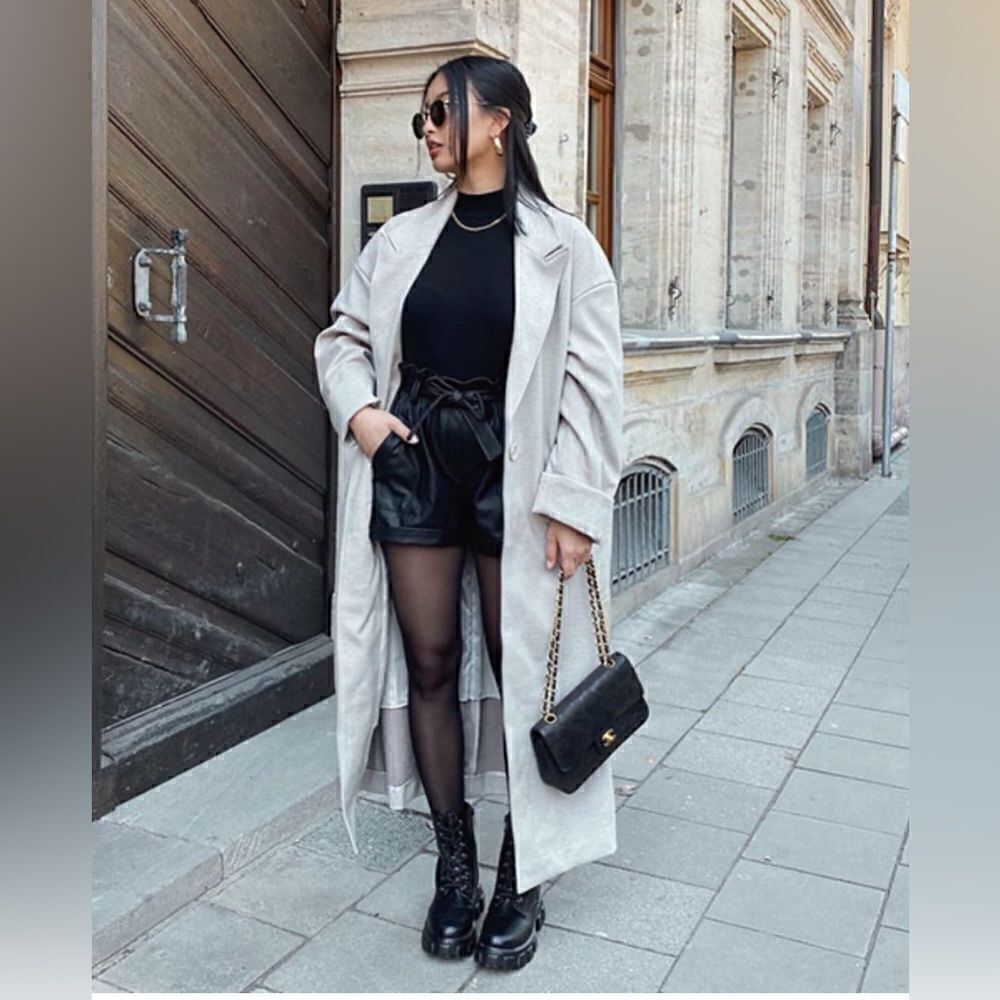 Styling ideas for Dressing up Shorts for winter. - image 9